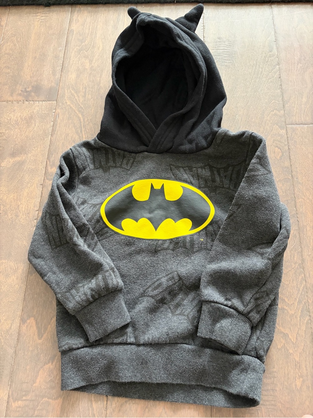 H&M toddler 2t Batman hoodie sweatshirt
